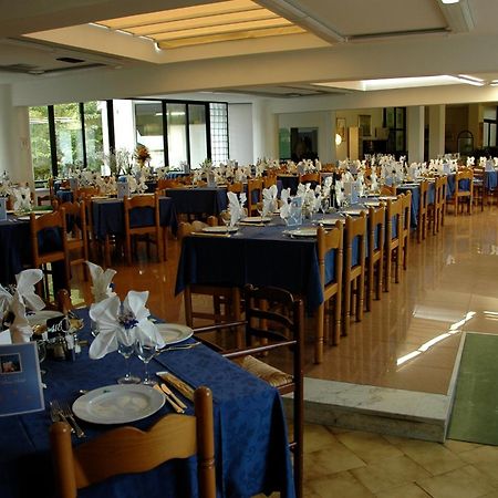Hotel Beau Soleil Cesenatico Exteriör bild
