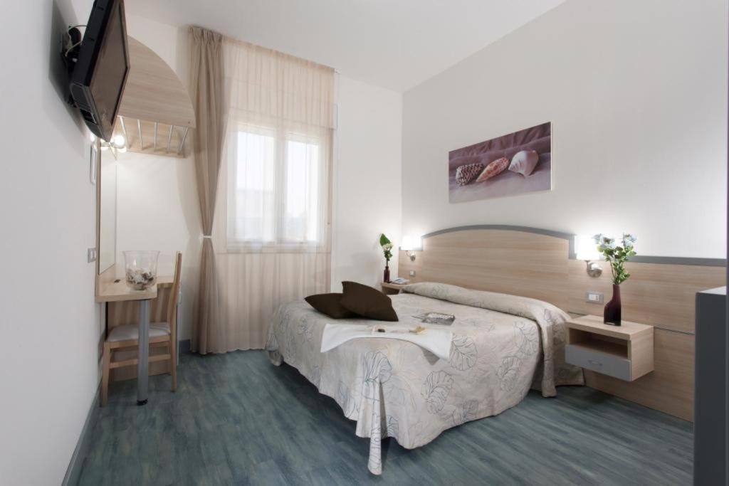 Hotel Beau Soleil Cesenatico Exteriör bild