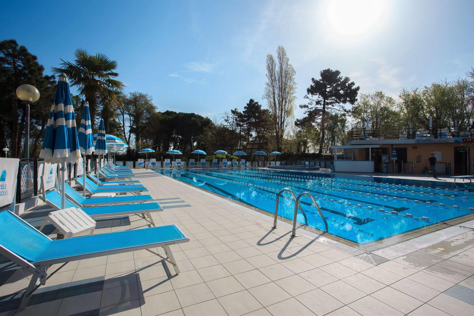 Hotel Beau Soleil Cesenatico Exteriör bild